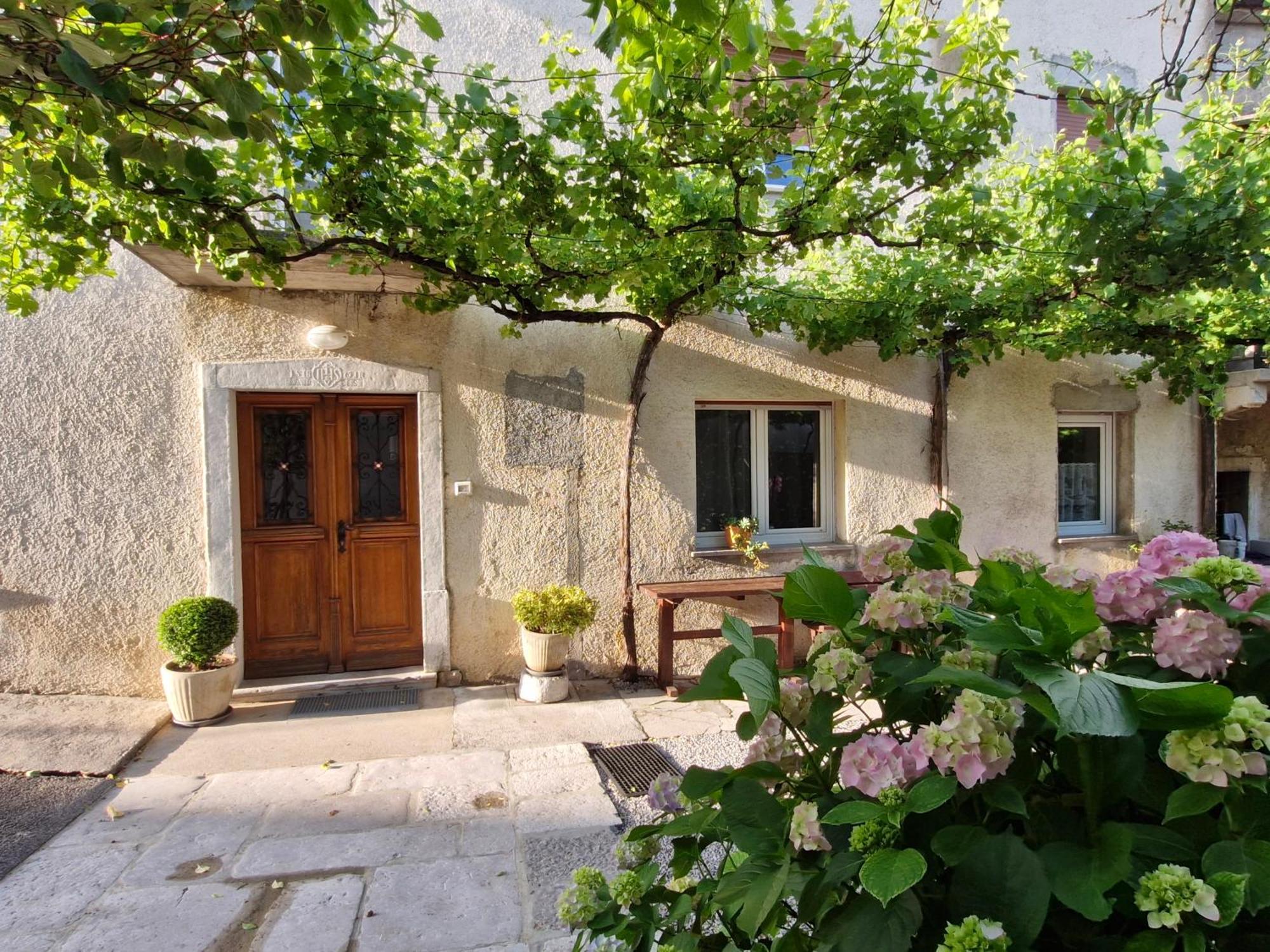 Apartma Jezevi Sežana Habitación foto